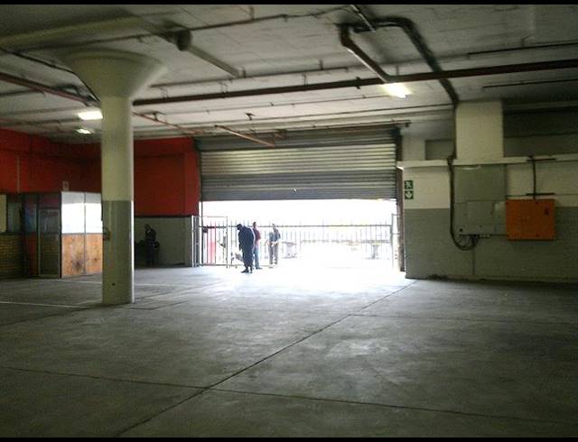 7,677M² WAREHOUSE TO LET IN BLUFF